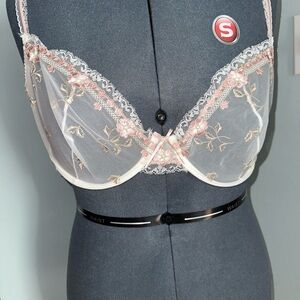 Elegant Floral Embroidered Lingerie Set